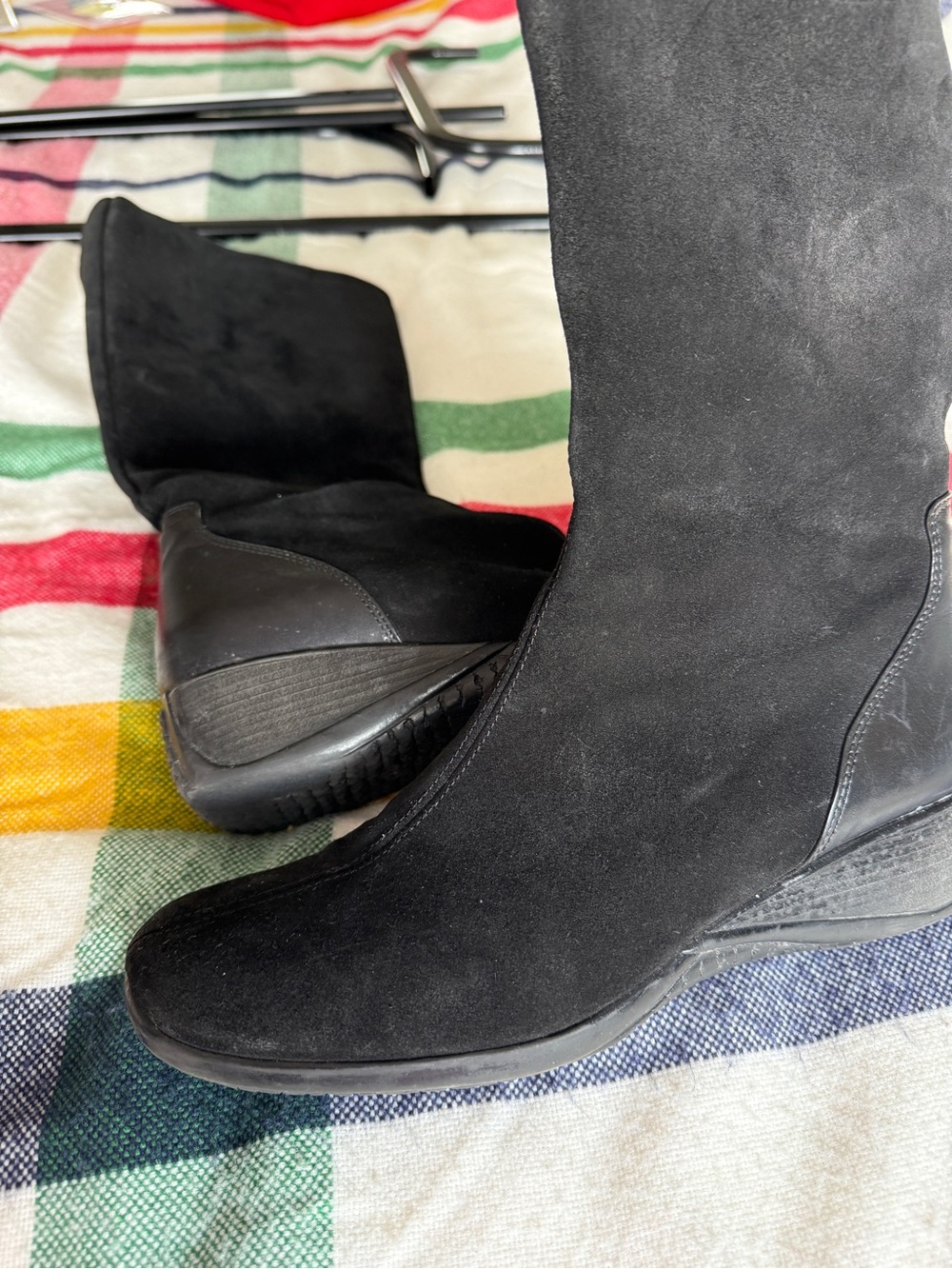 Aquatalia Black Suede knee-high Wedge Boots with side zip